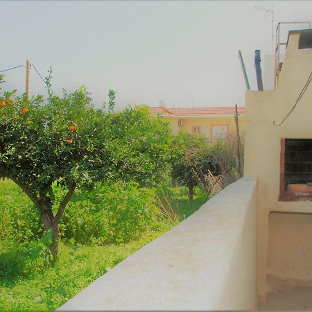 Kovi Lardos Village House Bagian luar foto